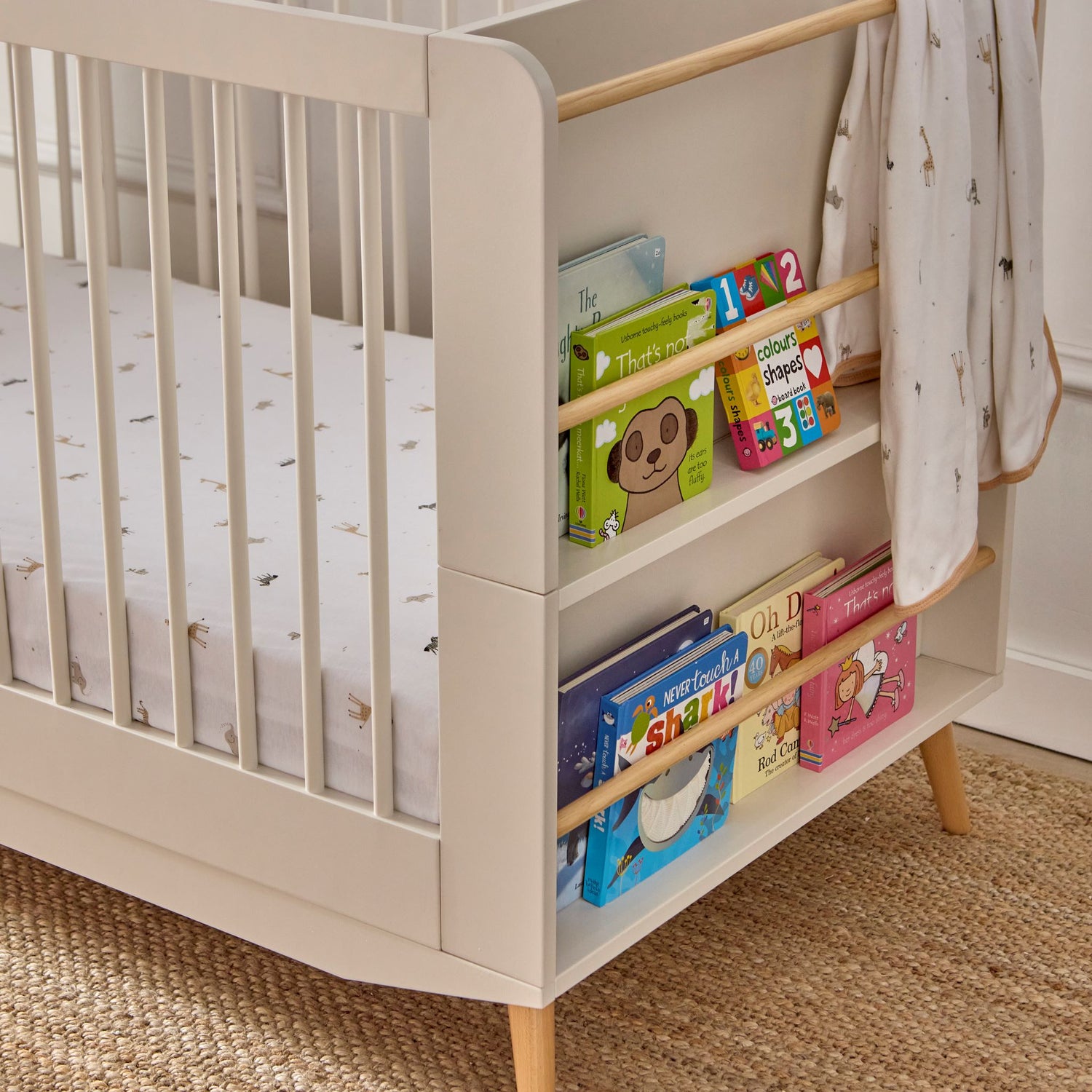 Bandol Cot Bed